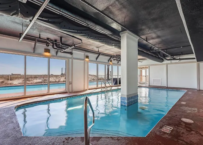 Royal Palms 604