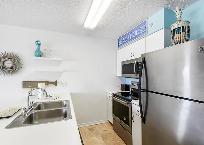 Royal Palms 604 *